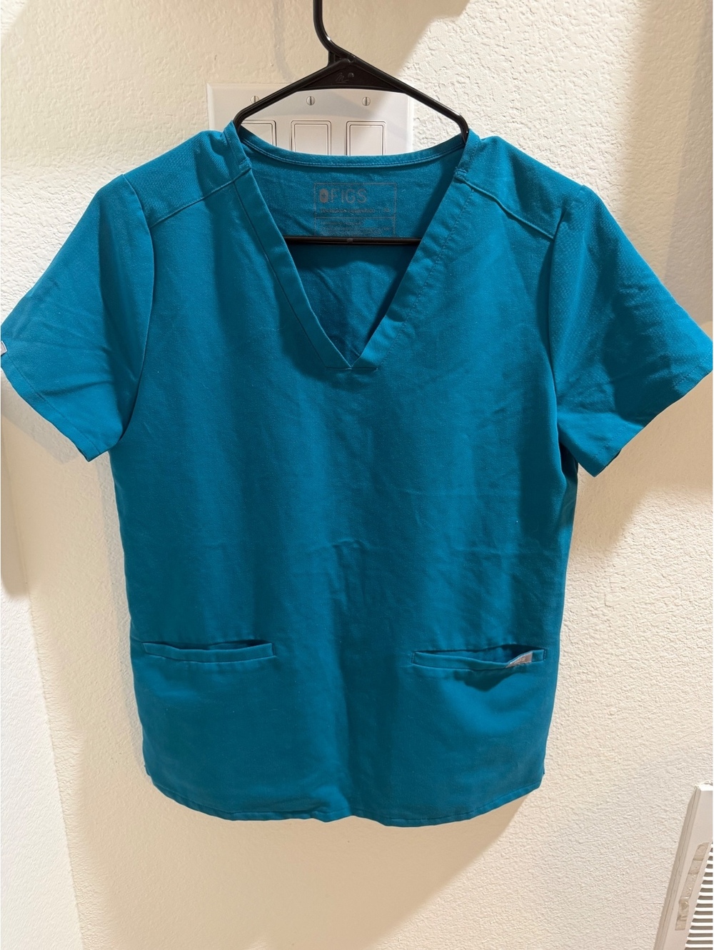 Figs Scrub Top in Pacific Blue size xs